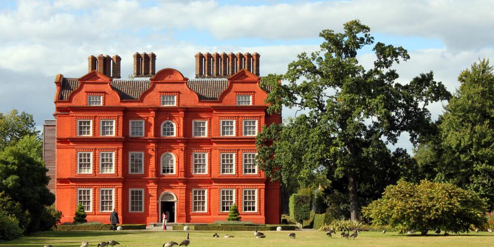 Georgian Palace. – © 0. Afflamen / Shutterstock