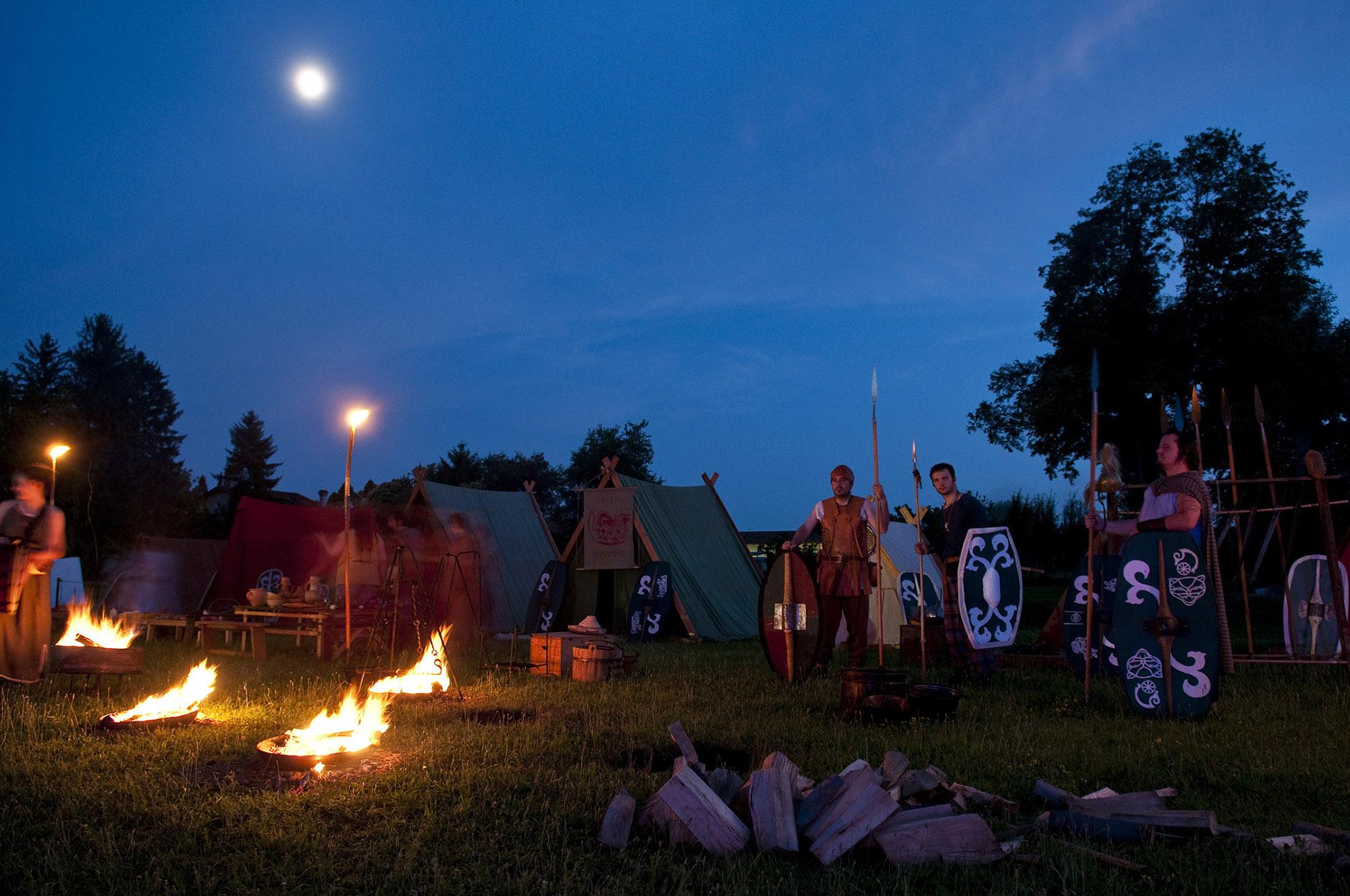 Roman and Celtic re-enactors in the archaeological areas of Aquileia during Tempora. – © Gianluca Baronchelli