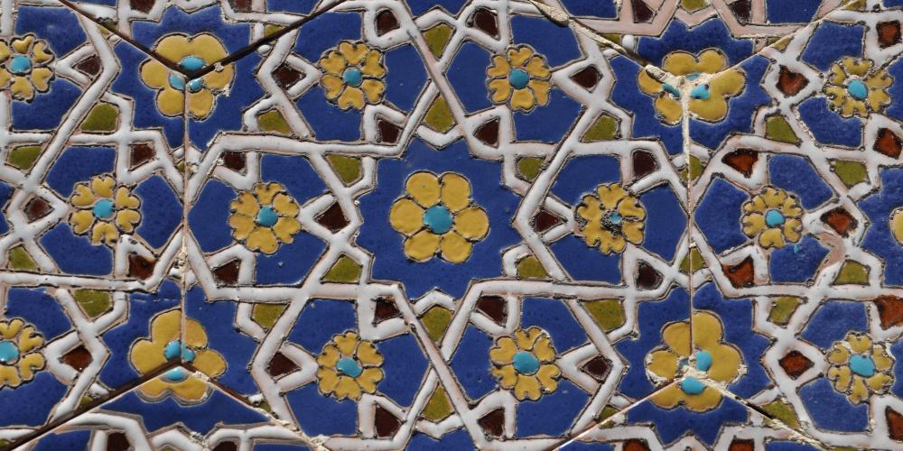 Mosaic ceramic tile patterns in Uzbekistan – Photo by Idun Uhl Kotsani