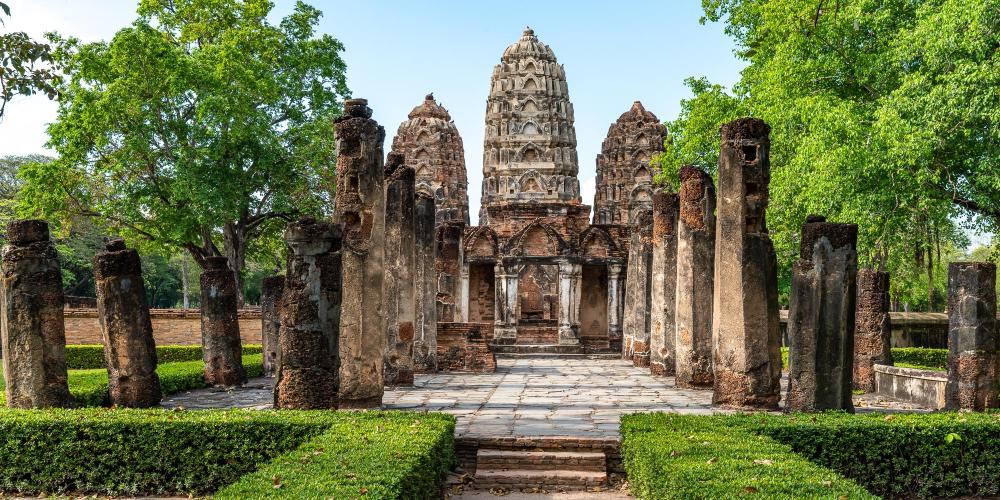 The Khmer influences are clear to see in the design of Wat Si Sawai. – © Michael Turtle