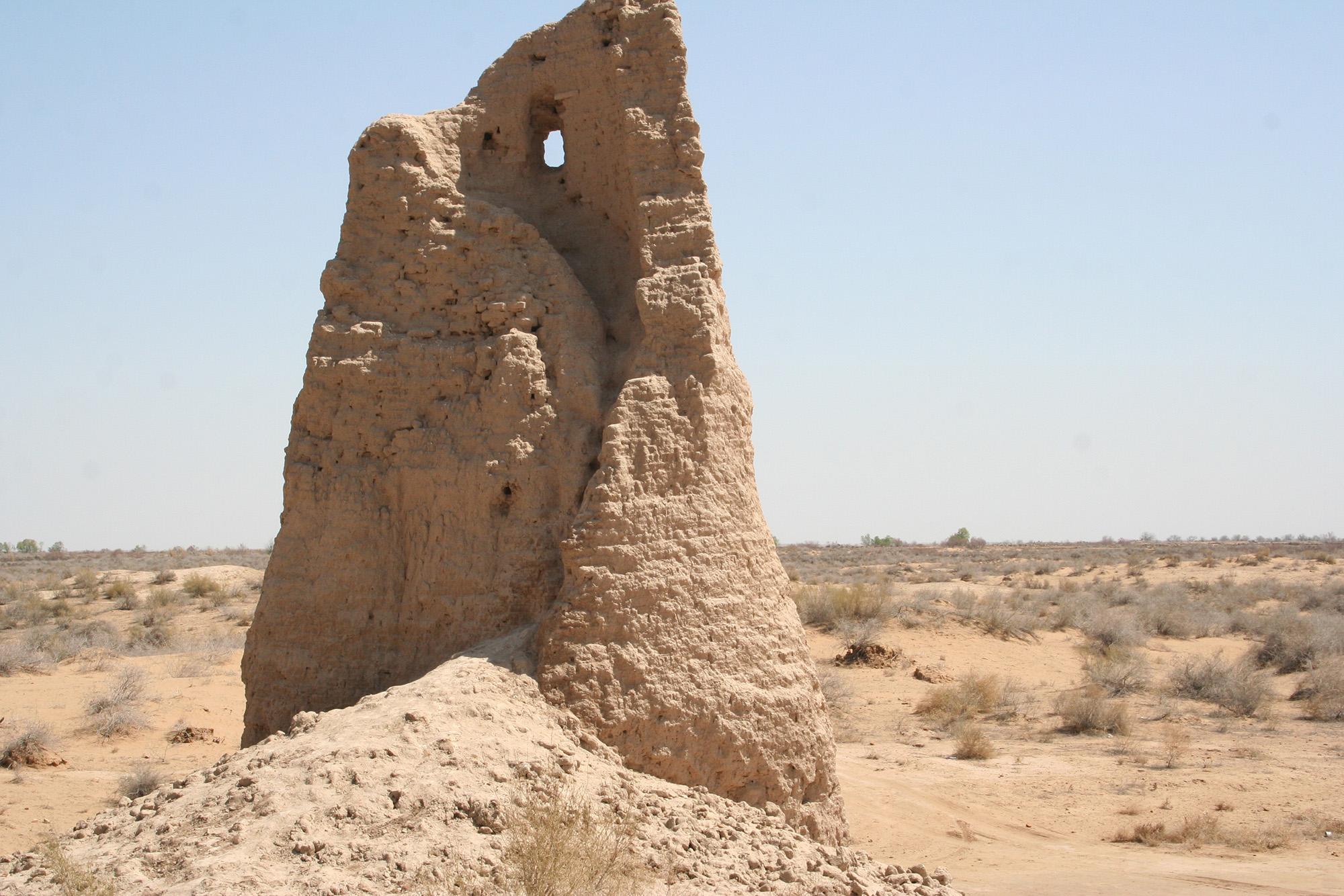 A minaret at Kushmeihan (Dinli Kishman) in Turkmenistan – © Ancient Merv
State Historical Cultural Reserve