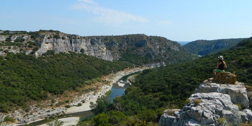 The Gorges du Gardon a biosphere reserve with spectacular landscapes. – © SMGG