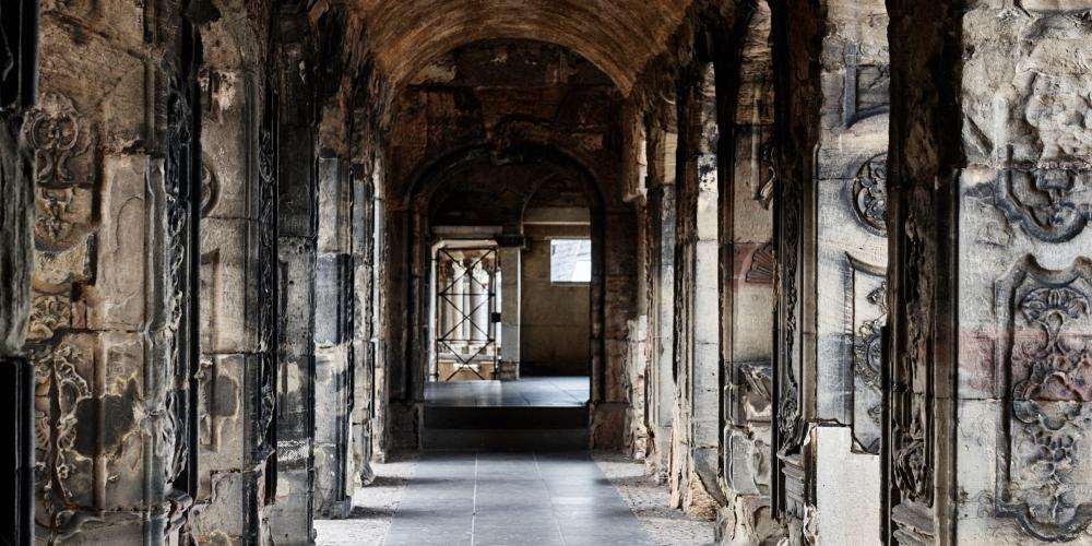 The Porta Nigra consists of about 7200 stone blocks. – © Hufnagel The Porta Nigra consists of about 7200 stone blocks. – © Hufnagel