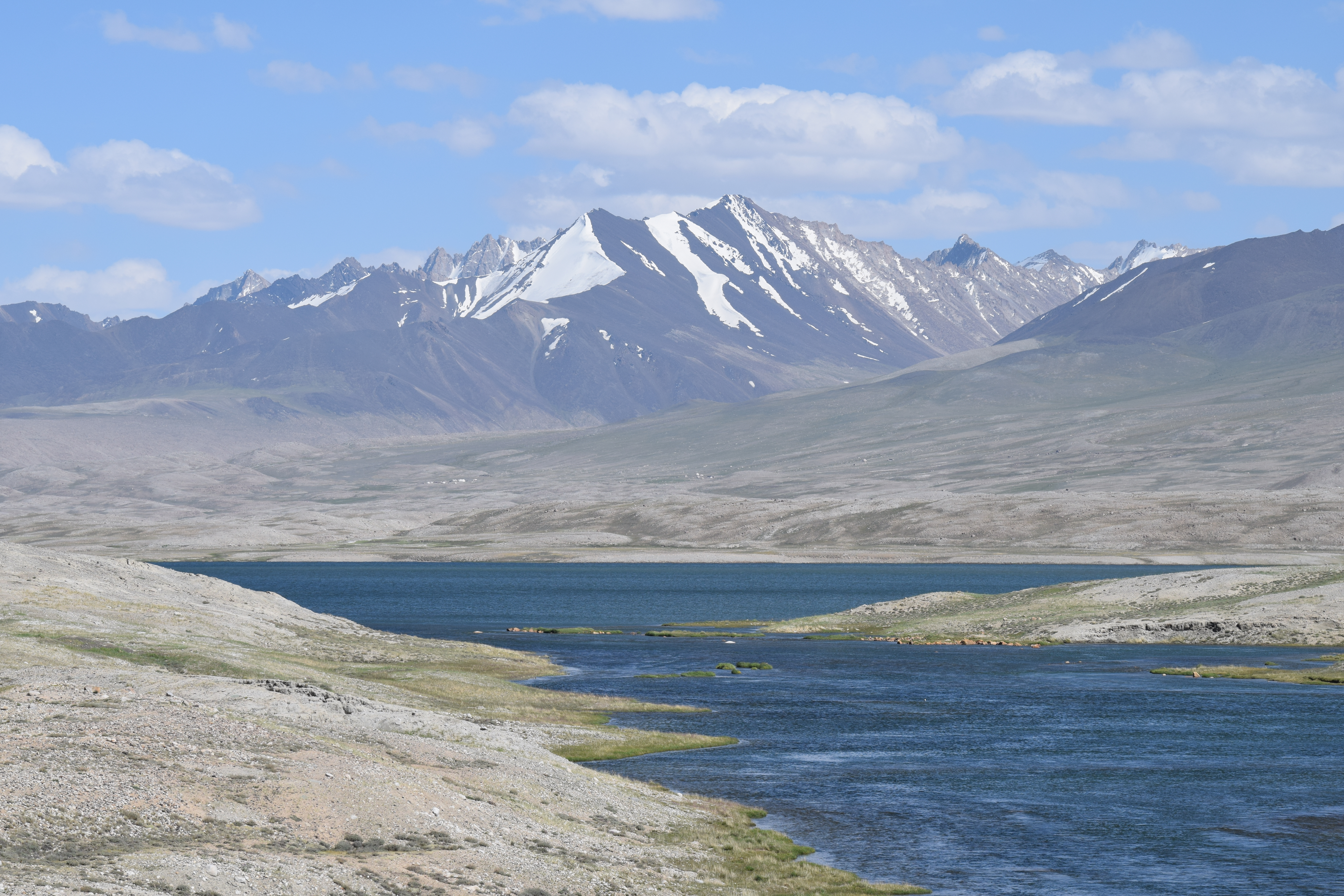 From Zorkul Nature Reserve is still possible to see the peaks of Tajik National Park. – © Maximum Exposure PR / Shutterstock