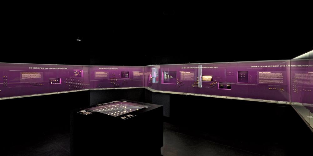 The gold treasure is exhibited in the Rheinisches Landesmuseum. – © Thomas Zühmer The gold treasure is exhibited in the Rheinisches Landesmuseum. – © Thomas Zühmer