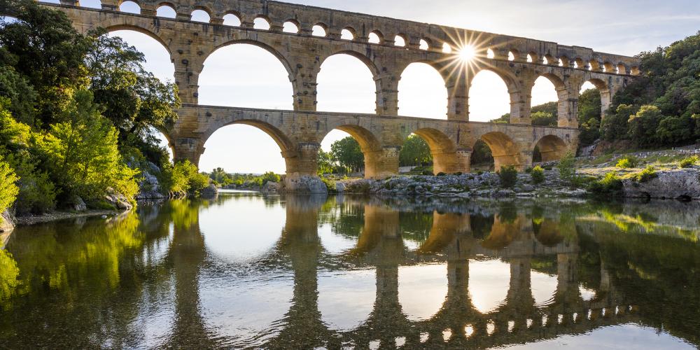 Photographic opportunities abound with this ancient masterpiece and especially when the light is right and the bridge is perfectly reflected in the water. – © Aurelio Rodriguez