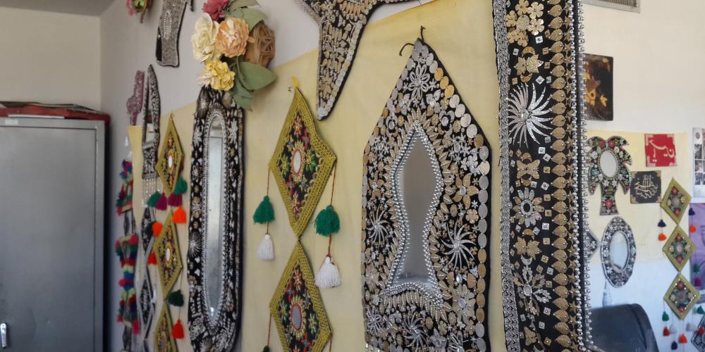Hand-made Persian mirrors. – © Mehran Maghsoudi Hand-made Persian mirrors. – © Mehran Maghsoudi
