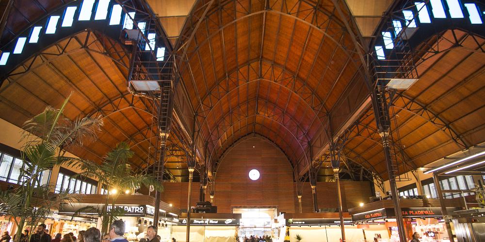 If you are looking to buy fresh food in a picturesque setting, be sure to visit Tarragona’s main market. Located just off Rambla Nova, it is housed in a hallmark
Modernist building from 1915. – © Manel Antoli RV Edipress / Tarragona Tourist Board If you are looking to buy fresh food in a picturesque setting, be sure to visit Tarragona’s main market. Located just off Rambla Nova, it is housed in a hallmark
Modernist building from 1915. – © Manel Antoli RV Edipress / Tarragona Tourist Board