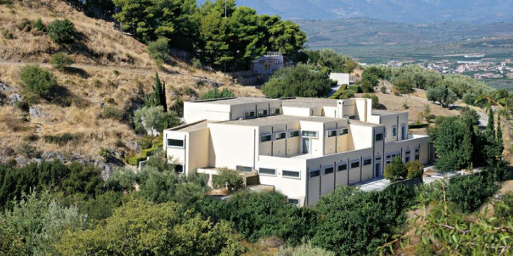 The Archaeological Museum of Mycenae situated at the foot of the Acropolis. – © Hellenic Ministry of Culture and Sports / Ephorate of Antiquities of Argolida The Archaeological Museum of Mycenae situated at the foot of the Acropolis. – © Hellenic Ministry of Culture and Sports / Ephorate of Antiquities of Argolida