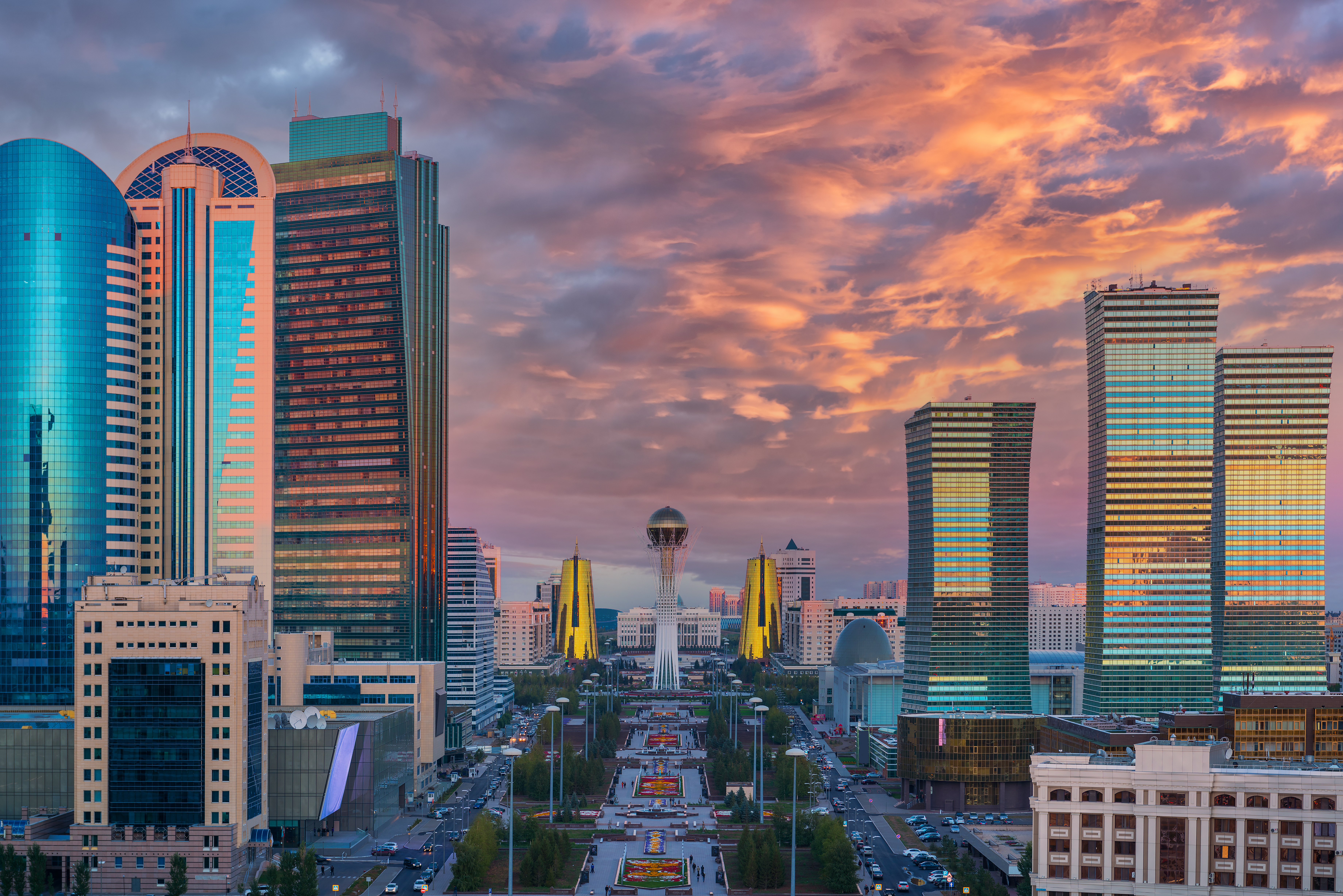 Skyline of Nur-Sultan – © MaxZolotukhin / Shutterstock
