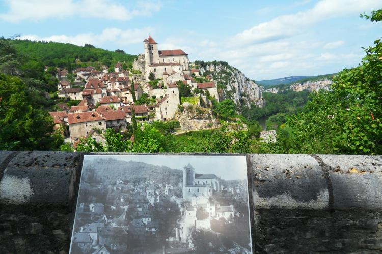 Saint-Cirq Lapopie, a medieval town with thirteen listed historic buildings and one of the most beautiful villages in France – © D.Becker