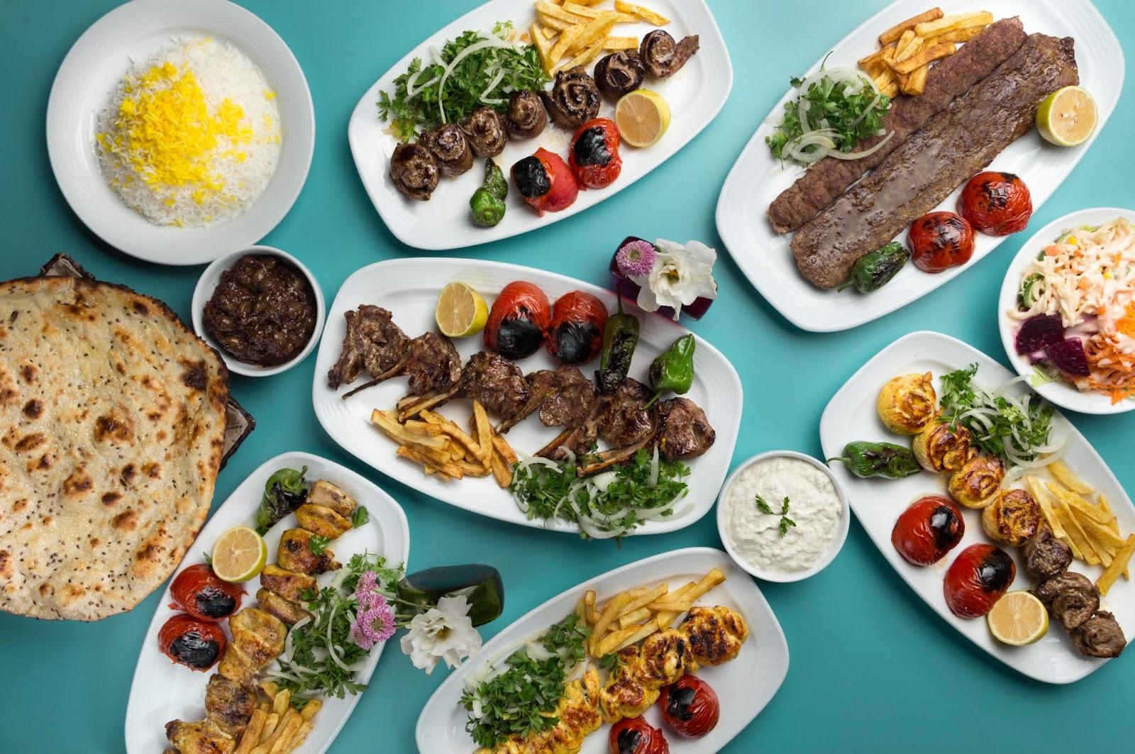 A traditional Persian dinner © Amir Habibollah / Shutterstock