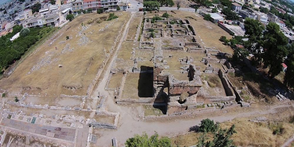The archaeological site within the city of Argos includes many important ancient monuments such as the Theater, the Hadrian's Aqueduct, the Baths and the Roman Agora. – © Hellenic Ministry of Culture and Sports / Ephorate of Antiquities of Argolida
