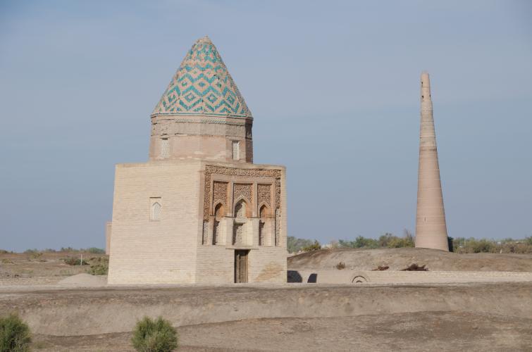 The II Arslan Mausoleum is Kunya-Urgench's oldest monument, surviving both the Mongols and the razing of the city by Timur in 1388. Its architecture is also notable for its twelve-sided dome that was placed upon a twelve-sided drum above the mausoleum. – © imeduard / Shutterstock