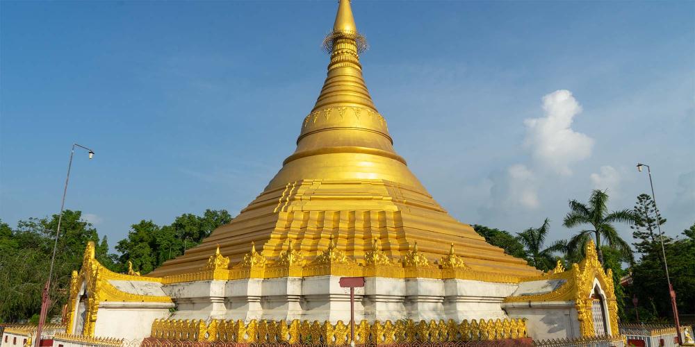 The Myanmar Golden Temple is designed to be a smaller replica of the famous Shwedagon Pagoda in Yangon. – © Michael Turtle