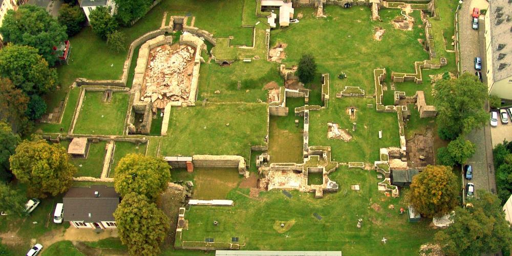 The bath complex covered an area of 42,000 square metres, including an adjoining cultural centre, libraries, restaurants, shops and beauty salons. – © Von Norden The bath complex covered an area of 42,000 square metres, including an adjoining cultural centre, libraries, restaurants, shops and beauty salons. – © Von Norden