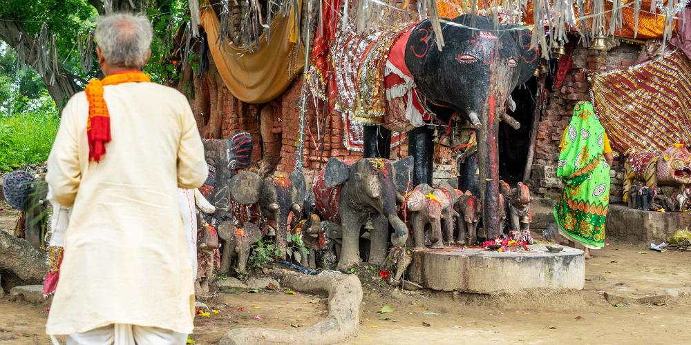 The Samai Mai tree temple is located on top of a mound that shows evidence of numerous shrines over the course of history. – © Michael Turtle The Samai Mai tree temple is located on top of a mound that shows evidence of numerous shrines over the course of history. – © Michael Turtle