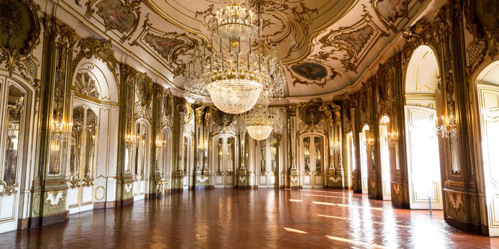 The Throne Room is the Palace of Queluz's stateliest room. Its construction began after king Pedro III's marriage to his niece, future Queen Maria I. – © PSML / Wilson Pereira