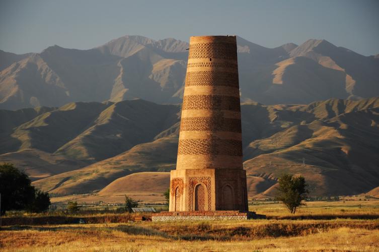 Burana Tower in northern Kyrgyzstan – © Pavel Svoboda Photography / Shutterstock