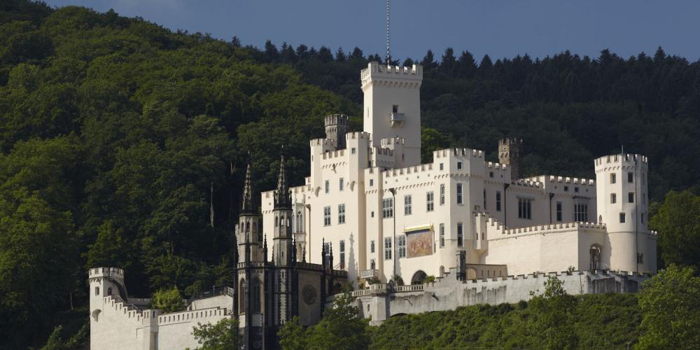 Le château de Stolzenfels, à proximité de Coblence, a été reconstruit entre 1836 et 1842 pour servir de résidence d'été à Frédéric Guillaume IV de Prusse. – © Ulrich Peuffer / Generaldirektion Kulturelles Erbe Rheinland-Pfalz