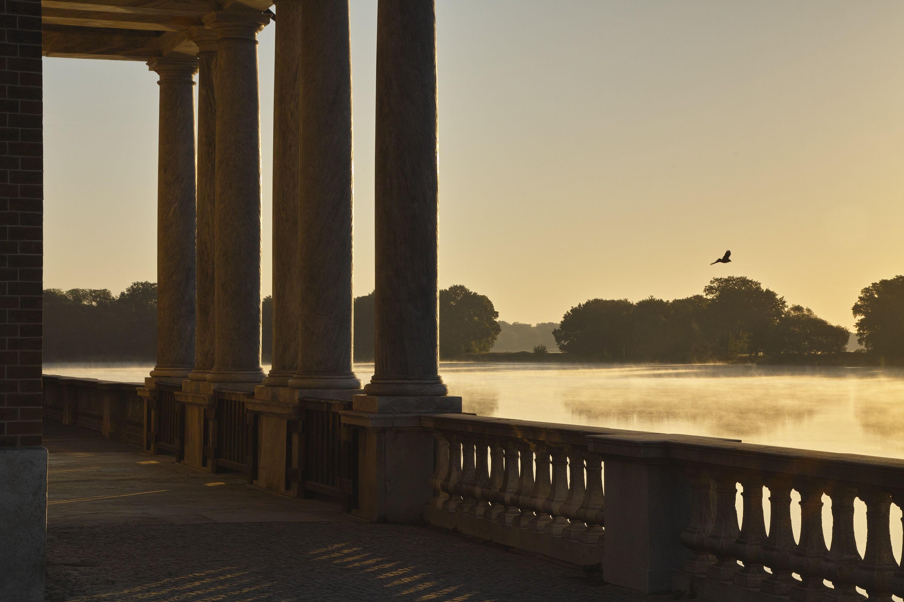 The Early Neoclassical Marble House, whose main building was erected on the banks of the Heiliger See by Carl von Gonthard and Carl Gotthard Langhans. – © H. Bach / SPSG, Marble House New Garden, Potsdam