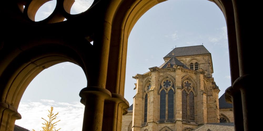 View from the cloister to the Church of Our Lady. – © Trier Tourismus und Marketing GmbH View from the cloister to the Church of Our Lady. – © Trier Tourismus und Marketing GmbH
