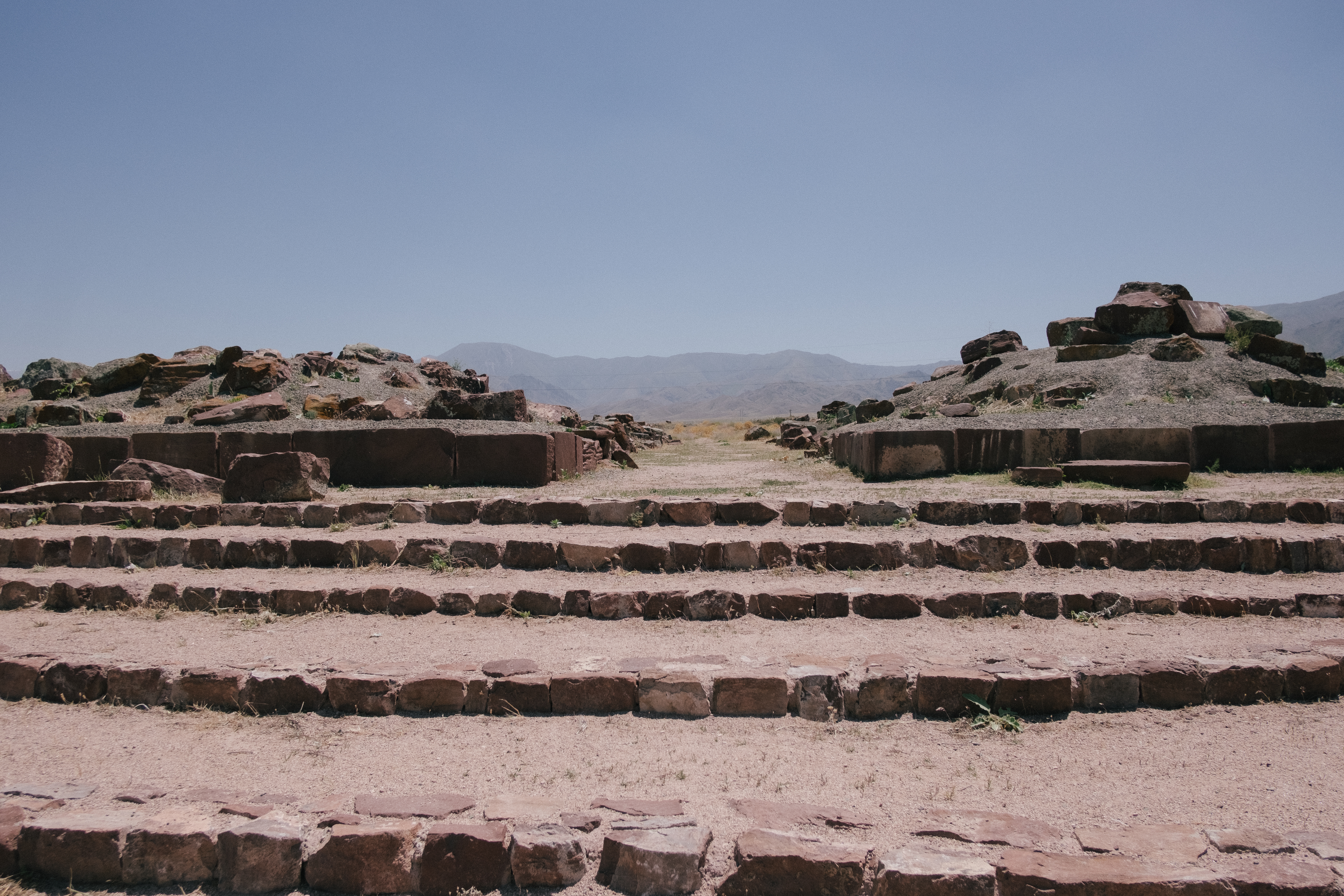 Brick staircase connecting the settlements © UNESCO