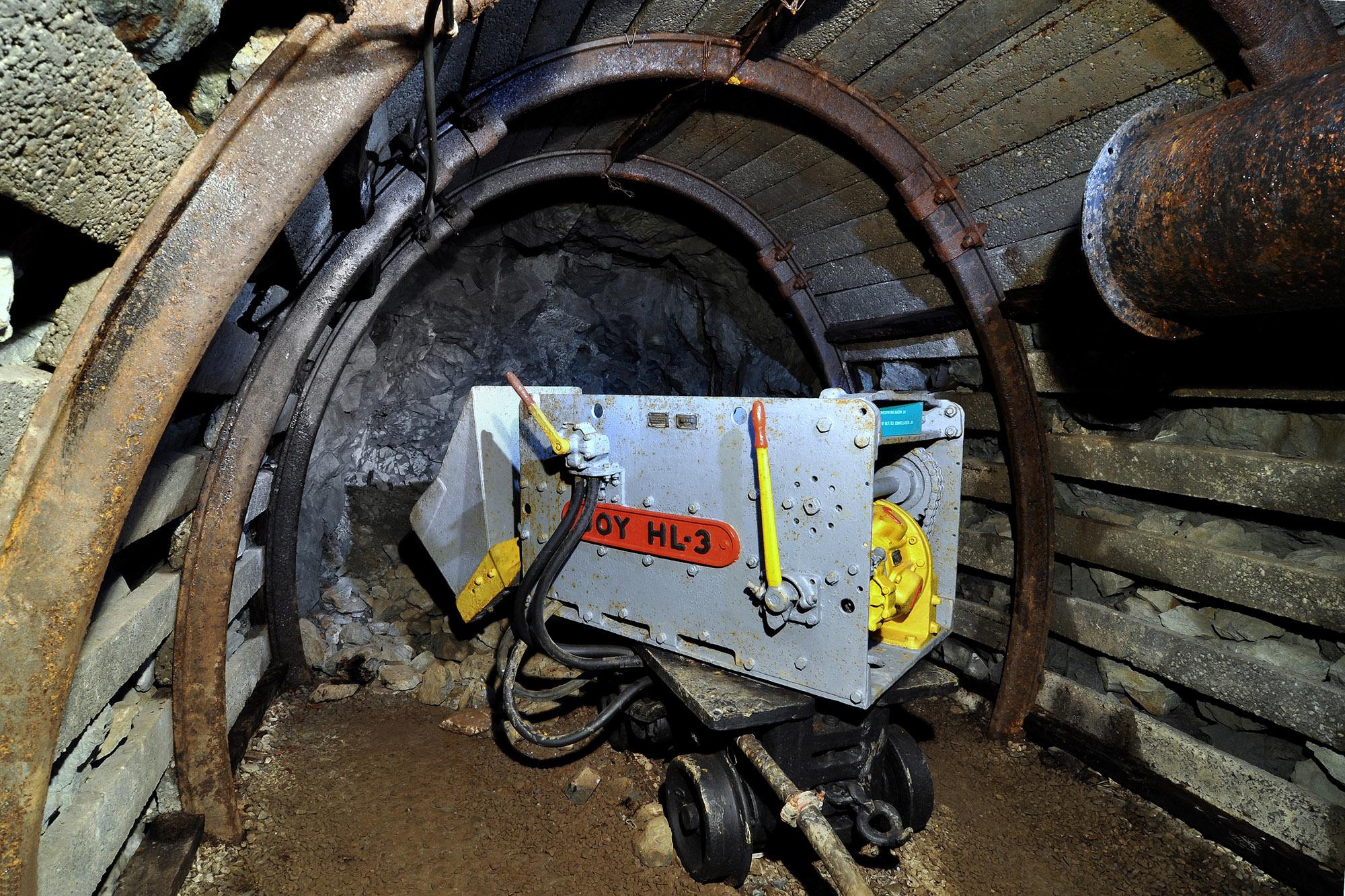 Pieces of broken rock had to be loaded onto mine cars. This mining loader is an example of modern mining technology. – © Lubo Lužina