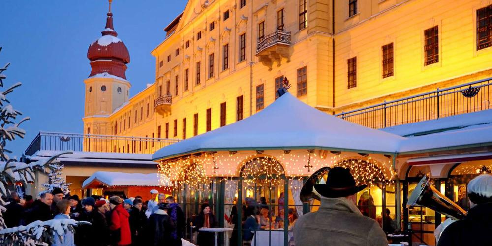 The Christmas market at Stift Göttweig is an atmospheric event in a unique location. – © Markus Digruber / Stift Göttweig