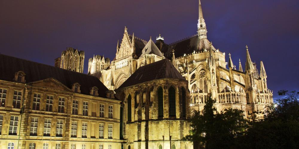 The Cathedral of Notre-Dame de Reims, inscribed on the UNESCO World Heritage List in 1991, with the former Abbey of Saint-Rémi and the Palace of Tau. – © Carmen Moya 2012 / Reims Tourism collection
