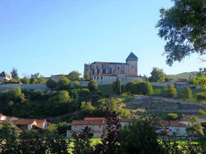 Saint Bertrand de Comminges, a patrimonial stop on the road to Santiago de Compostela in the Pyrénées – © D.Becker