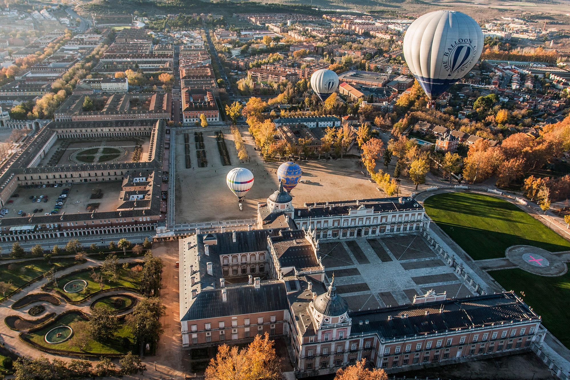 A balloon ride is a great way to appreciate the architecture and design of Aranjuez's landscape from above.- © Antonio Castillo López