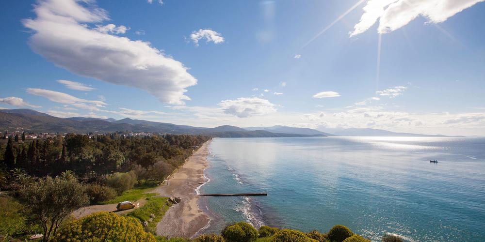 View of the coastline from the Acropolis of Asine. – © Hellenic Ministry of Culture and Sports / Ephorate of Antiquities of Argolida