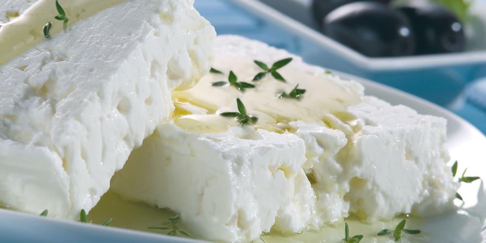 A distinct variety of cheese from Tracheia: The feta cheese. – © F. Baltazis / VisitGreece