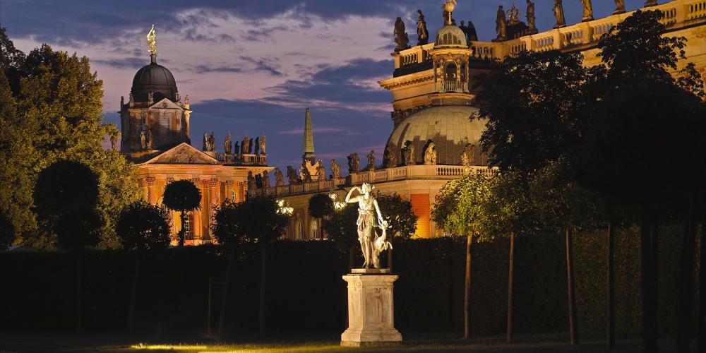 La suite royale du rez-de-chaussée récemment restaurée, avec sa salle tressée, sa salle de concert et son armoire ovale, présente l'un des décors intérieurs les plus luxueux d'Europe. – © H. Bach / SPSG