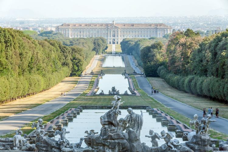The great scale of the gardens at Caserta is one of the first things visitors notice. A chain of fountains and basins stretch out for more than three kilometres from the palace to a waterfall in the forest. – © Francesco Cimmino