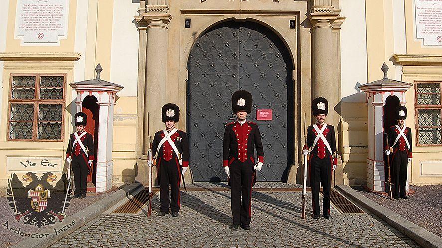 The Bishop's Guards wear the period costumes of the bishop's armed guard. You can see them marching around the palace or in the gardens or take a guided tour with them. – © Archive of The Bishop's Men