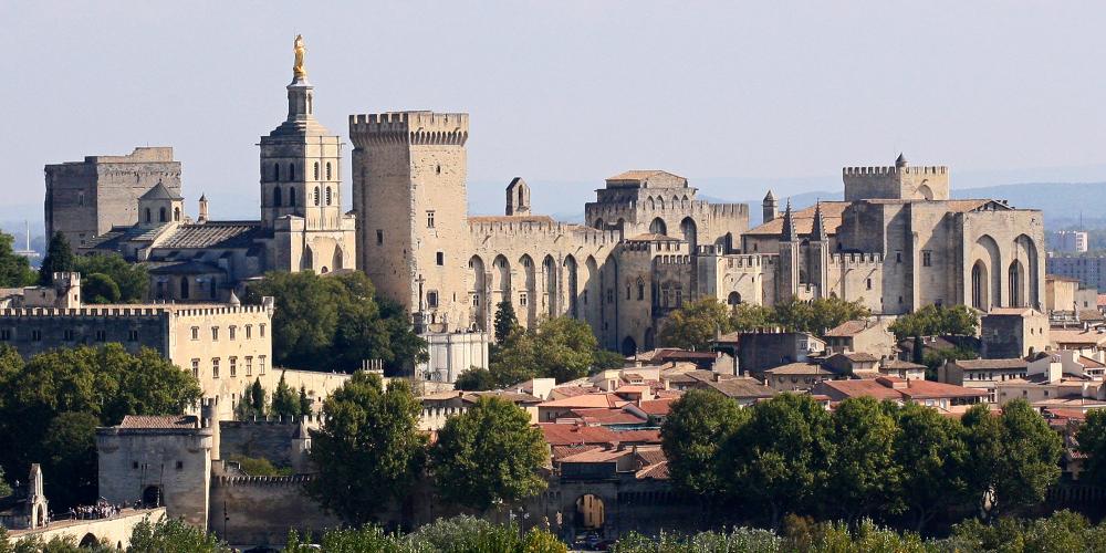 Capital of the Christendom in the Middle Ages, Avignon kept of its History a heritage of exception a big part of which is registered on the UNESCO World Heritage. – © JM Rosier Capital of the Christendom in the Middle Ages, Avignon kept of its History a heritage of exception a big part of which is registered on the UNESCO World Heritage. – © JM Rosier