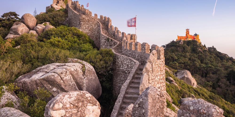 In the 19th century, the Moorish Castle was restored by King Ferdinand II as a medieval ruin—in keeping with the romantic taste of the period. – © rmnunes / Getty Images In the 19th century, the Moorish Castle was restored by King Ferdinand II as a medieval ruin—in keeping with the romantic taste of the period. – © rmnunes / Getty Images