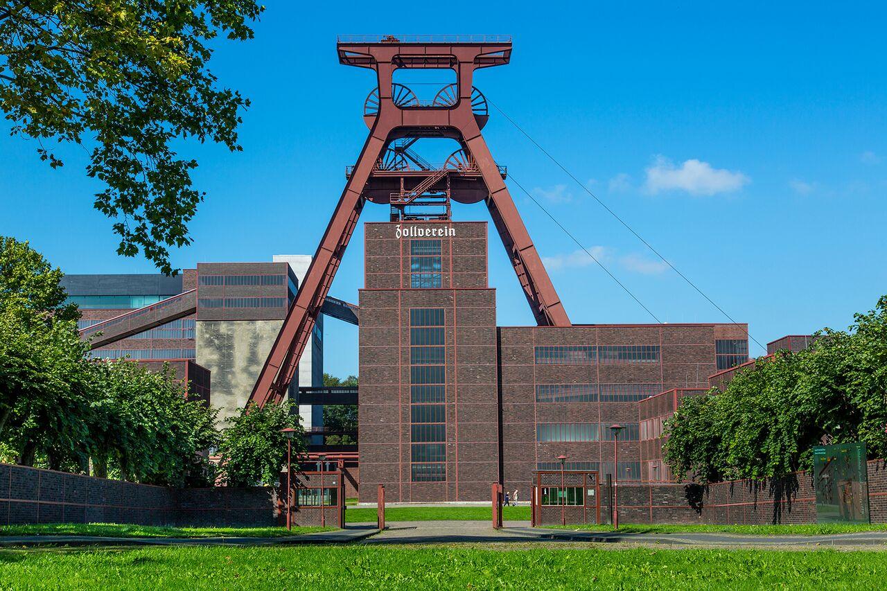 Zollverein is regarded as the “most beautiful coal mine in the world,” a monument of industrial heritage, and symbol of Europe’s once largest coal mine's transformation into an attractive location for culture, leisure activities, and business events. – © Jochen Tack / Zollverein Foundation