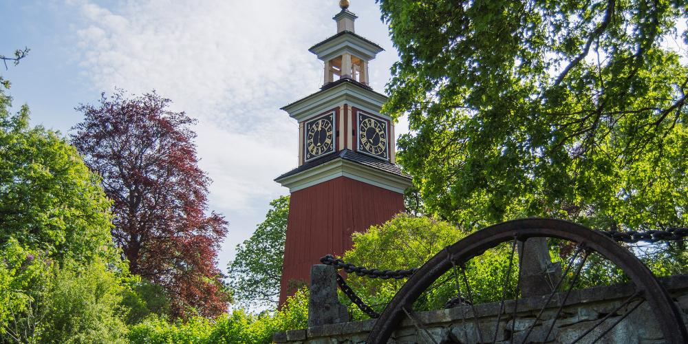 The Clock Tower is one of the oldest and most beautiful buildings in the mining area. – © Andreas Vollmer