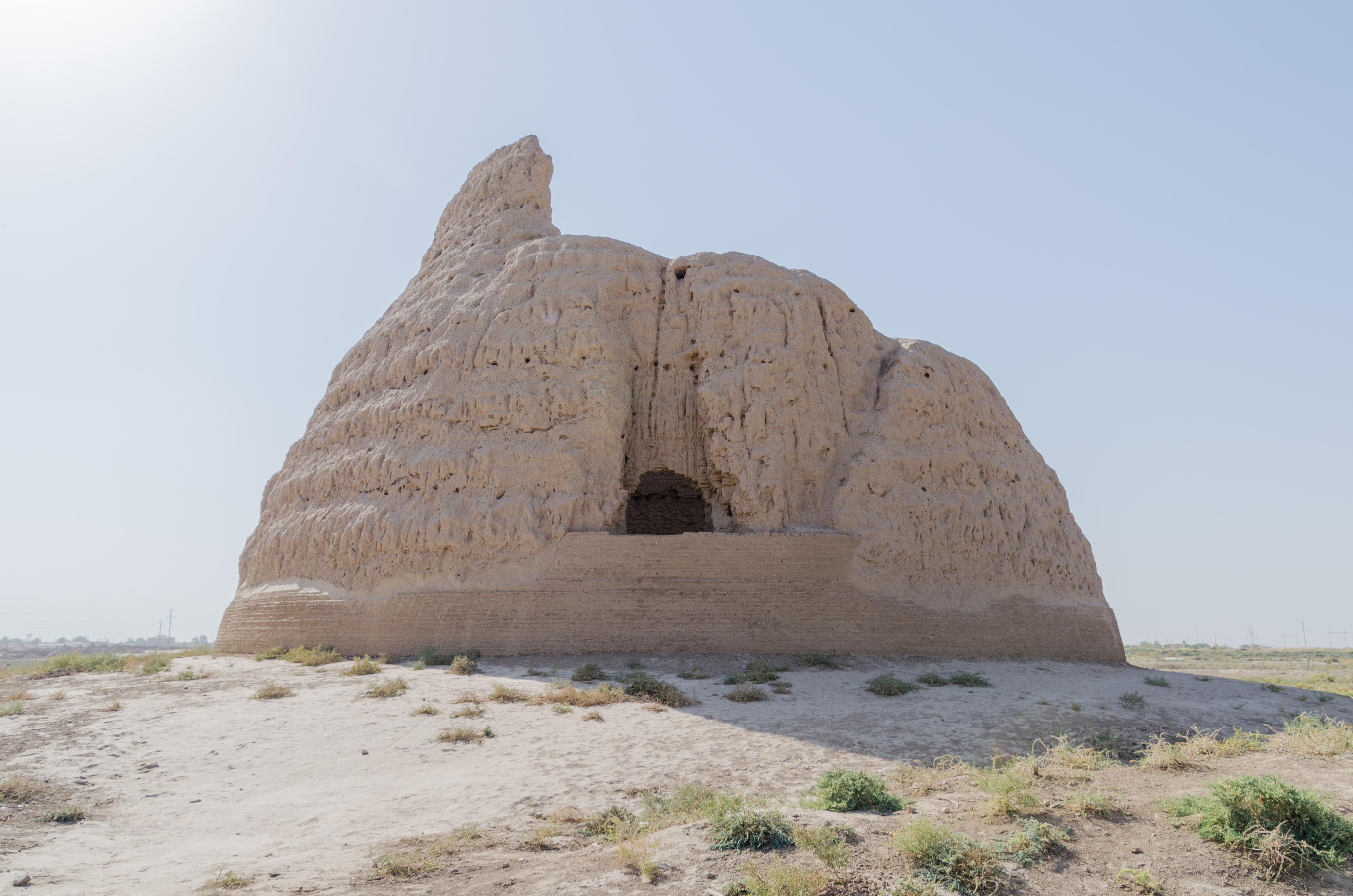 One of the impressive ruins of the ancient Merv complex © imeduard / Shutterstock