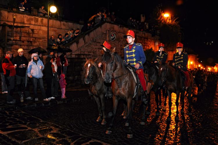 Hussars on horses. These soldiers once protected the wealth of Banská Štiavnica. – © Marian Garai