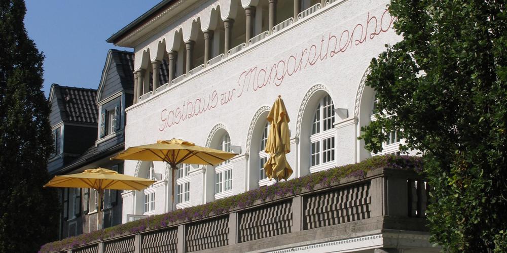 La Gasthaus zur Margarethenhöhe, datant de 1911, est considéré comme l'emblème du domaine, et accueille aujourd'hui un hôtel et un restaurant. – © Manfred Raub