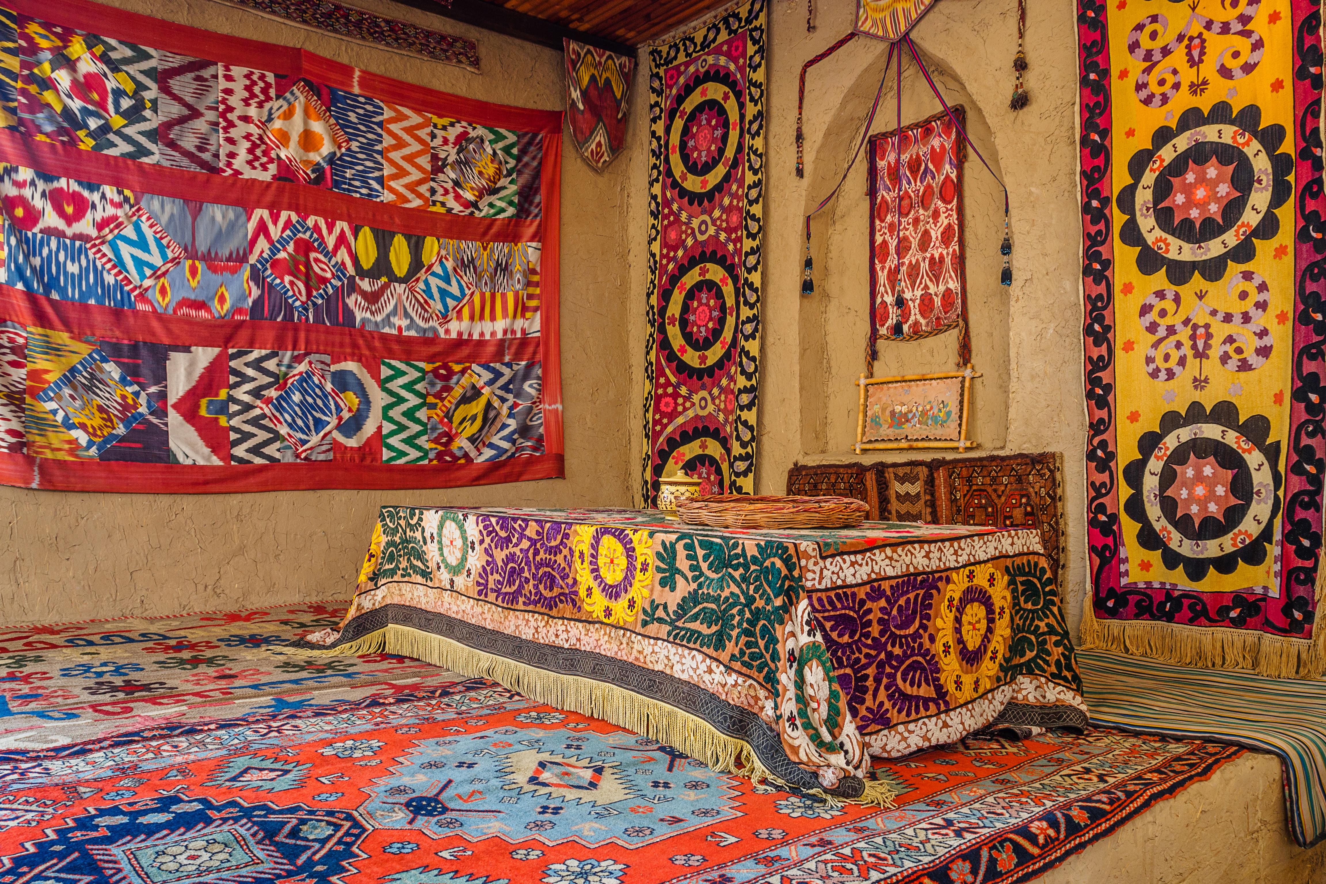 Uzbek handicraft store