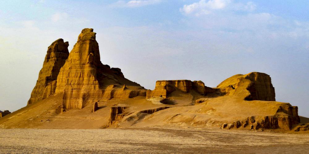 Kalut (yardang) in Lut Desert. – © Mehran Maghsoudi Kalut (yardang) in Lut Desert. – © Mehran Maghsoudi