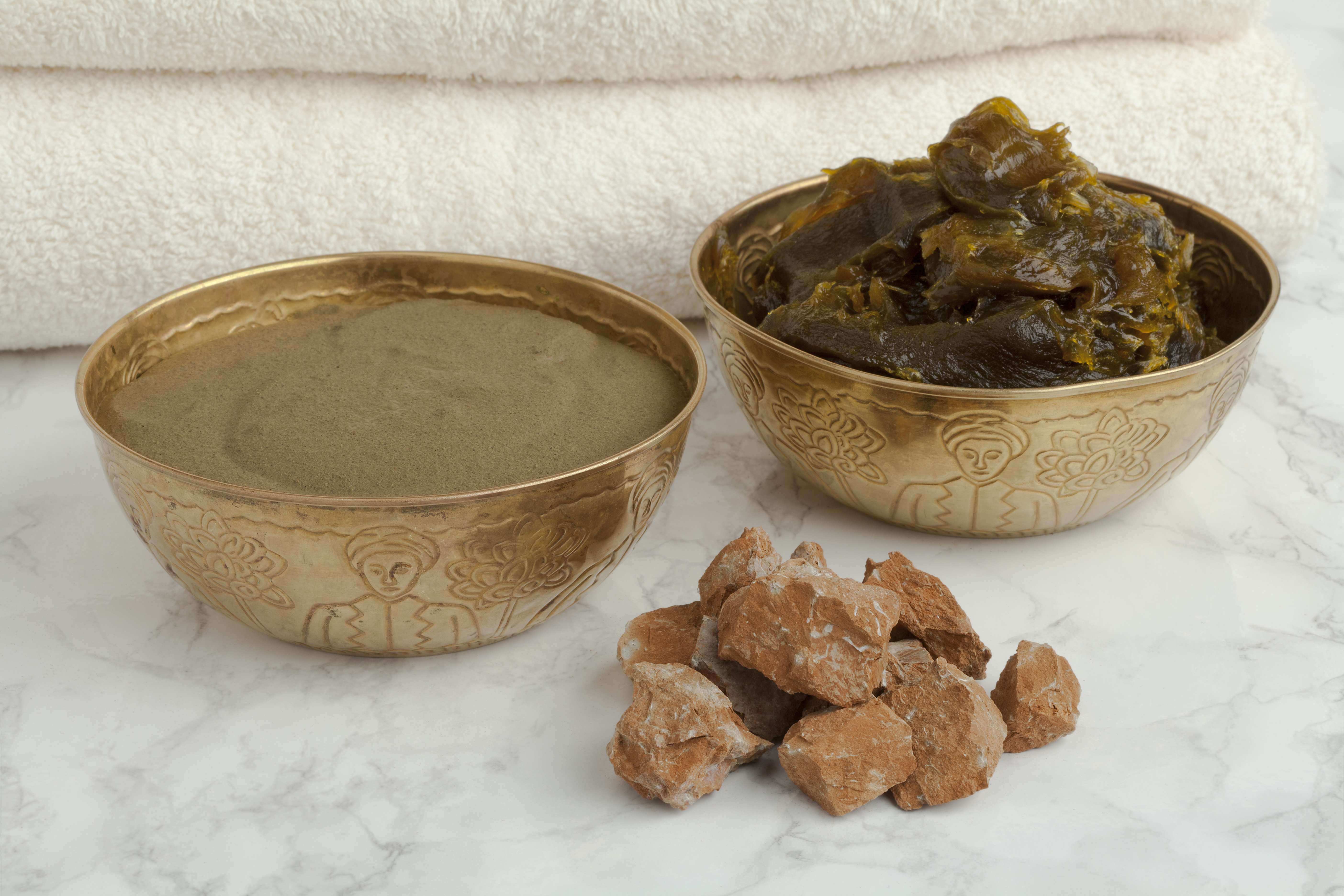 Hammam soaps, stones, and scrubs in antique brass bowls – © Picture Partners / Shutterstock