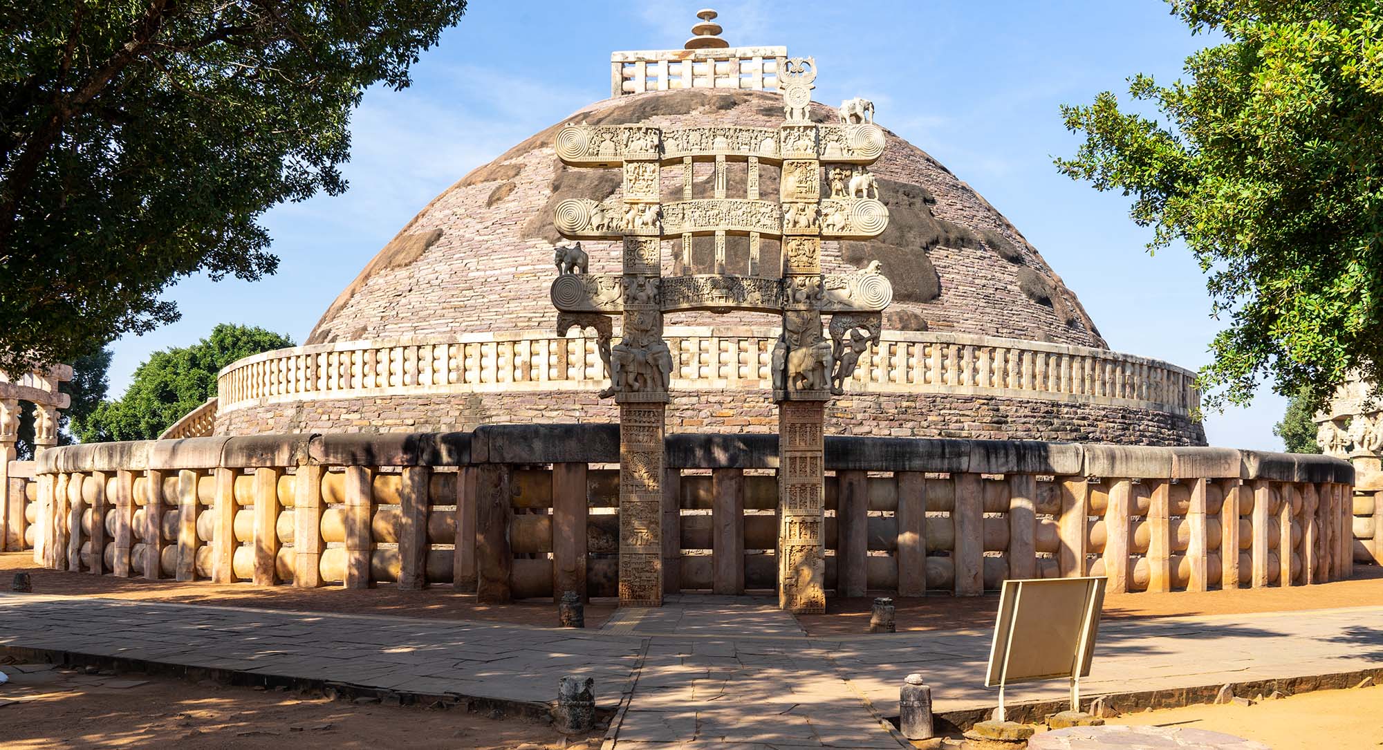 The Great Stupa At Sanchi | World Heritage Journeys Buddha