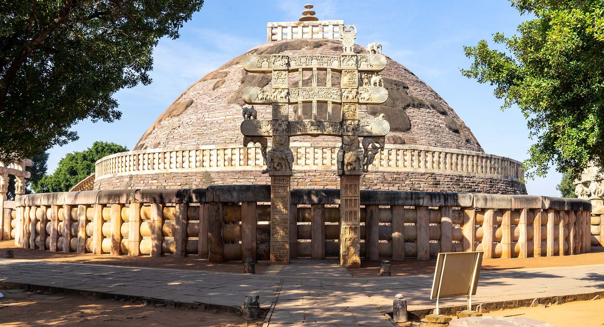 The Great Stupa At Sanchi World Heritage Journeys Buddha