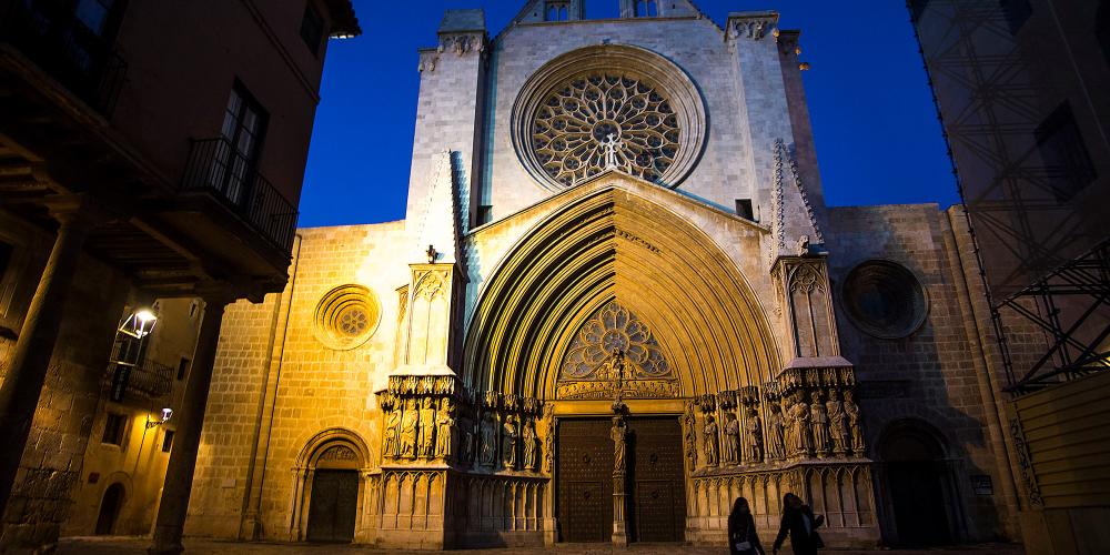 Dedicated to Saint Tecla, the city's cathedral was built on approximately the same site of what was once the Roman temple. – © Manel Antoli RV Edipress / Tarragona Tourist Board